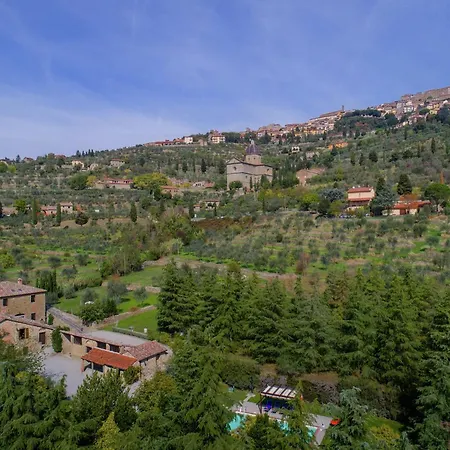 Spacious Villa Cortona